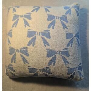 Decorative Blue and White Bow Pattern Throw Pillow